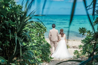 沖縄の美しいロケーションには、私自身いまでも毎日感動と発見の連続なのです。この美しいロケーションを全身で体感してください！何度見返しても撮影時の想い出がありありと蘇るような写真を全力で撮影いたします！