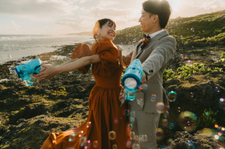 ◇◆ヤシの木ロード◆◇ 青空にそびえ立つヤシの木。沖縄といったらヤシの木を思い浮かべる方も多いはず&hellip;！開放感のあるロケーションで、サワサワと潮風に揺れるヤシの木に癒されながら撮影できるのも魅力です。