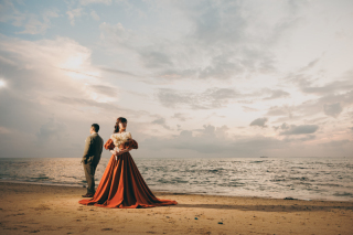 capry沖縄で一番人気のプランは、ビーチ・グリーン・サンセットの3ロケーションの撮影がお得にできる「よくばりサンセットフォトツアー200カットプラン」！ご衣裳2着で撮影するのもGOOD！