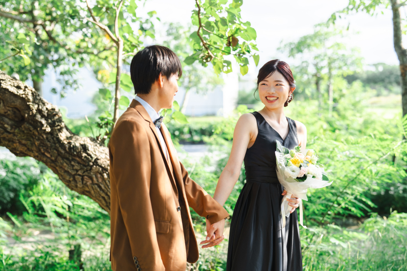 【新婦様ドレス2着付き！】ビーチ＆グリーン撮影130カットプラン 《衣裳追加料金なし！全てのドレス&タキシードから選び放題》