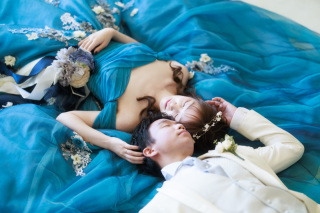 ウェディングドレス・カラードレス（ロケ地２ヶ所）