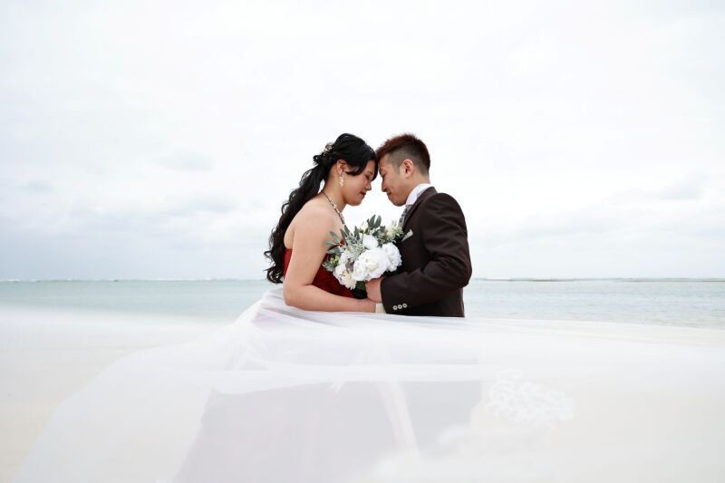 波音に包まれたふたりの誓い