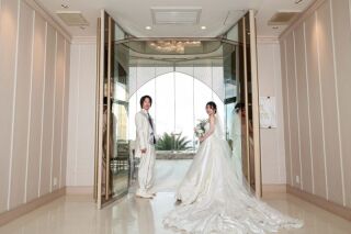 チャペル＆ビーチで撮影、美しい沖縄の自然の中でふたりだけのウエディング