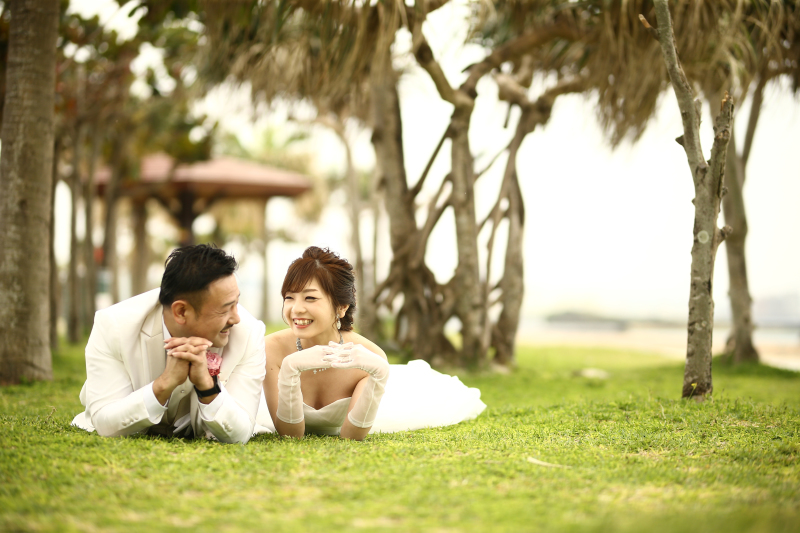 芝生の上でも撮影
