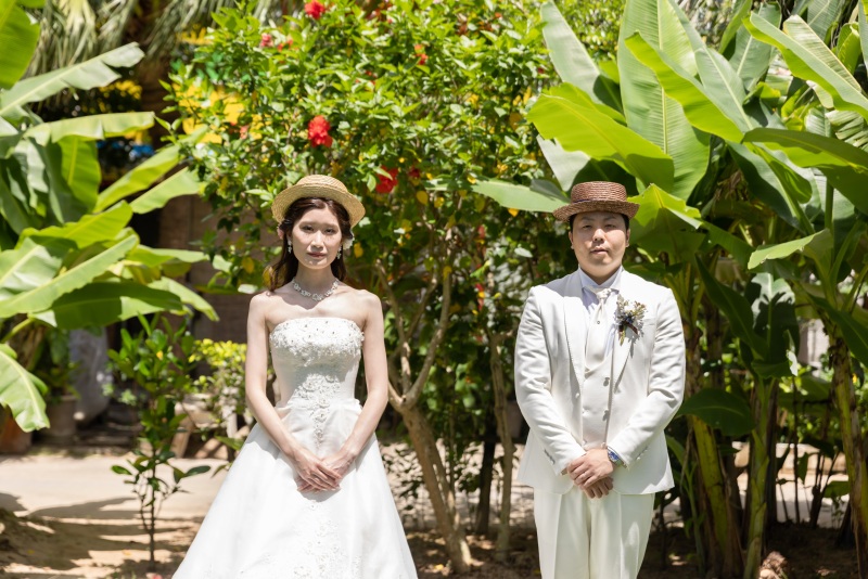 白ドレス×ビーチ×青空