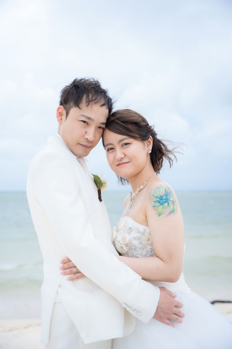南国の風を感じながら、永遠に忘れない2人の思い出