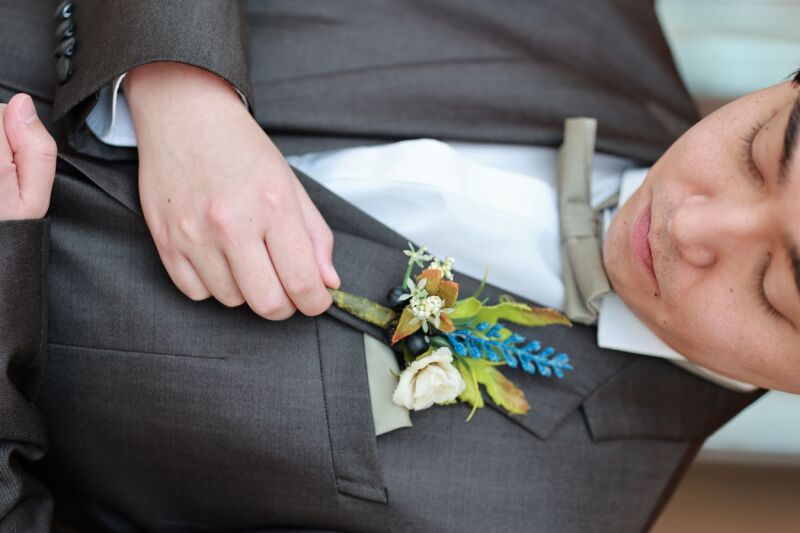 新郎の胸に秘めた輝く決意