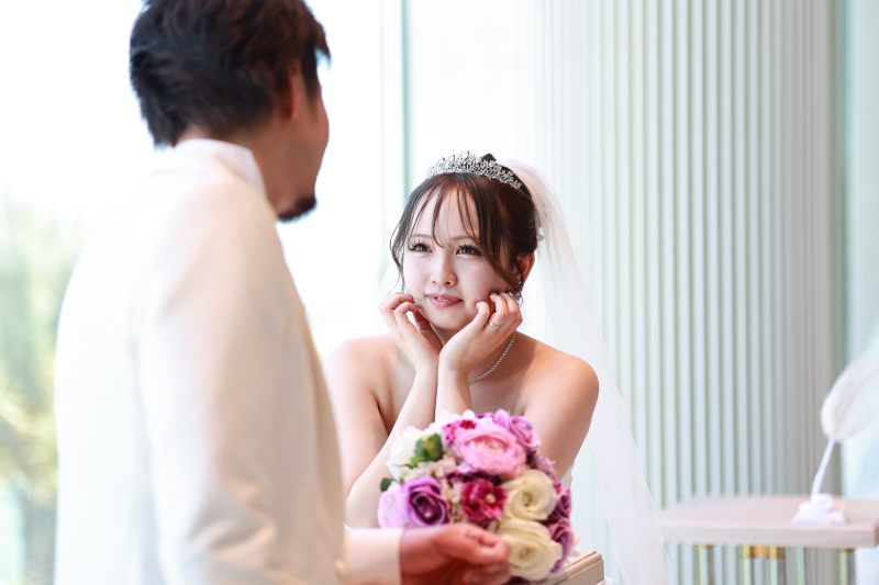 ♡愛おしそうに新郎様を見つめる特別な瞬間♡