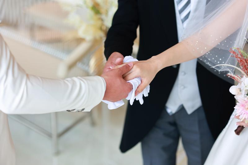 お父さまからご新郎さまへ、想いを込めて花嫁さまを