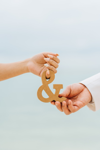 どんな時も手を取り合って・・