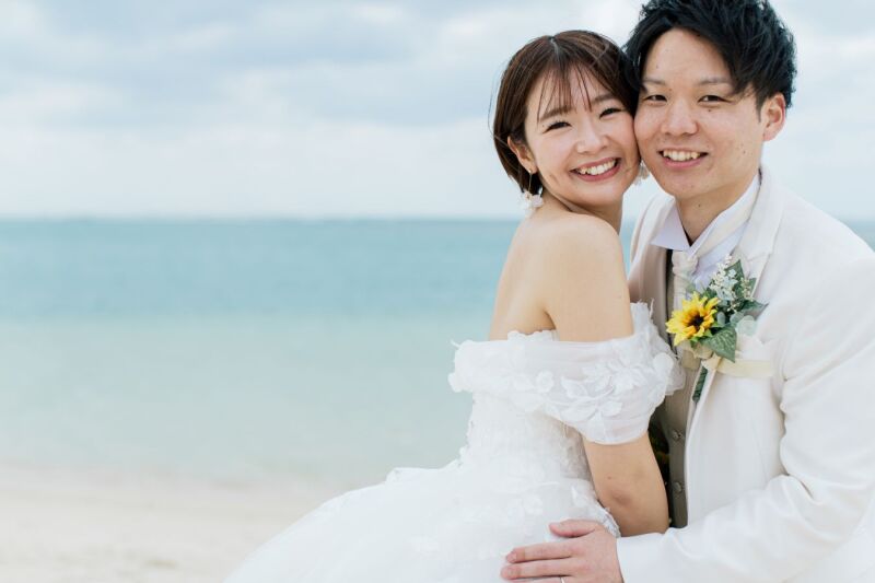 ひまわりのように明るいふたりのウエディングレポート