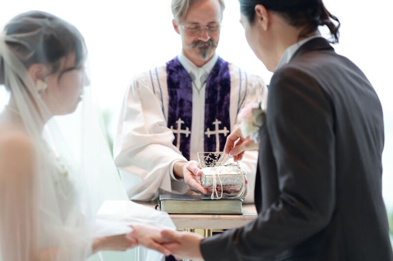 永遠を誓う、愛のリング交換