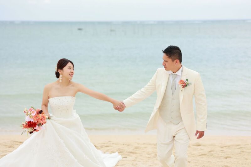 南国の風を感じながら、永遠に忘れない素敵な一日に