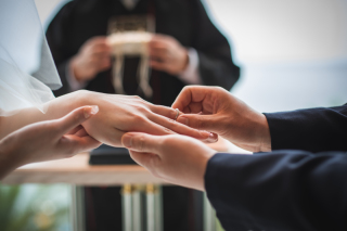 ウェディングドレス＆カラードレス（セレモニー付ビーチフォト）