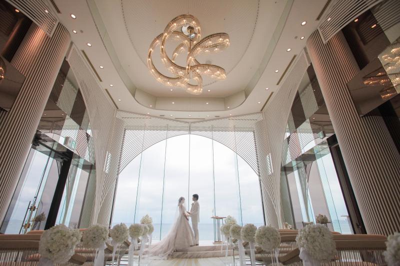 光のチャペルで