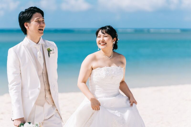 南国の風を感じながら、永遠に忘れない素敵な一日に