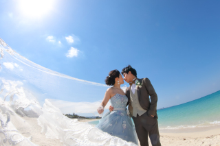 ベールに包まれて