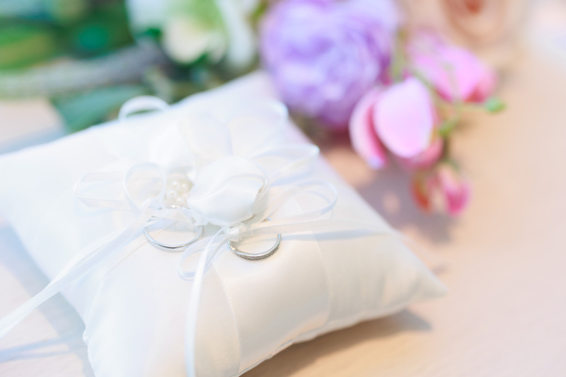 輝く未来に、ふたりの幸せに、弾む心が伝わります♪