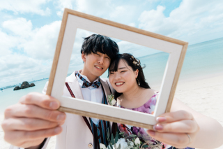 沖縄の青い海とチャペルで叶える特別なウェディング