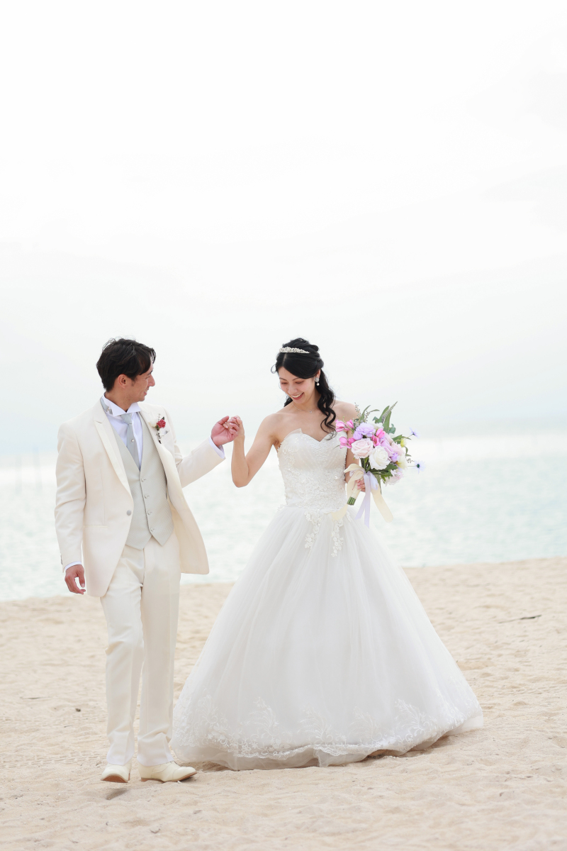 南国の風を感じながら、永遠に忘れない2人の思い出