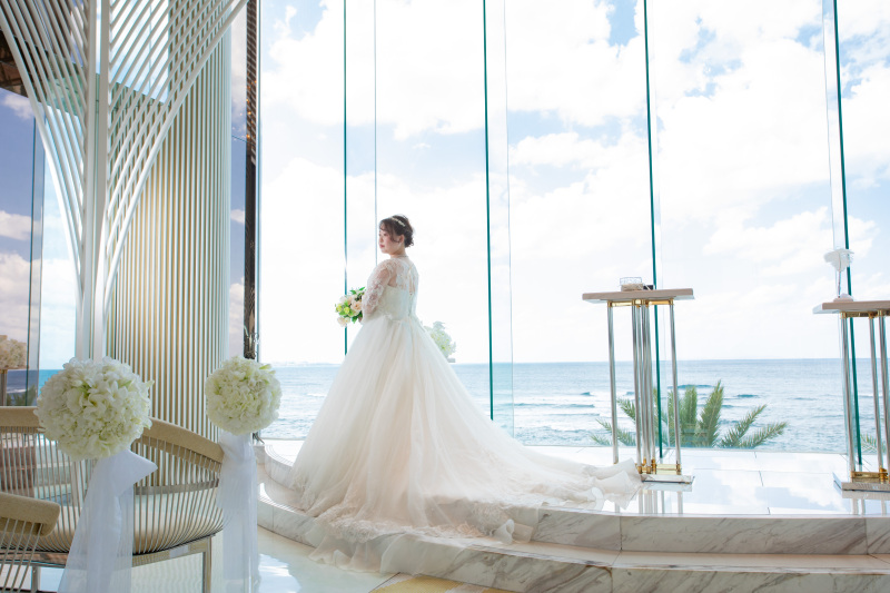 後ろ姿も美しく