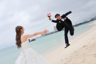 ♡純白のドレス２着♡素敵なシーンがいっぱいのフォトウエディングに♡♡