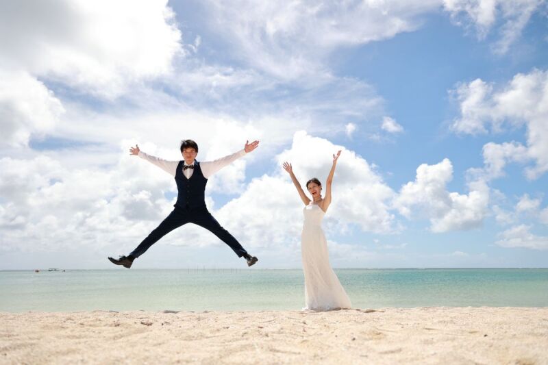 「せーのっ!」ばんざい!!!躍動感たっぷりの1枚