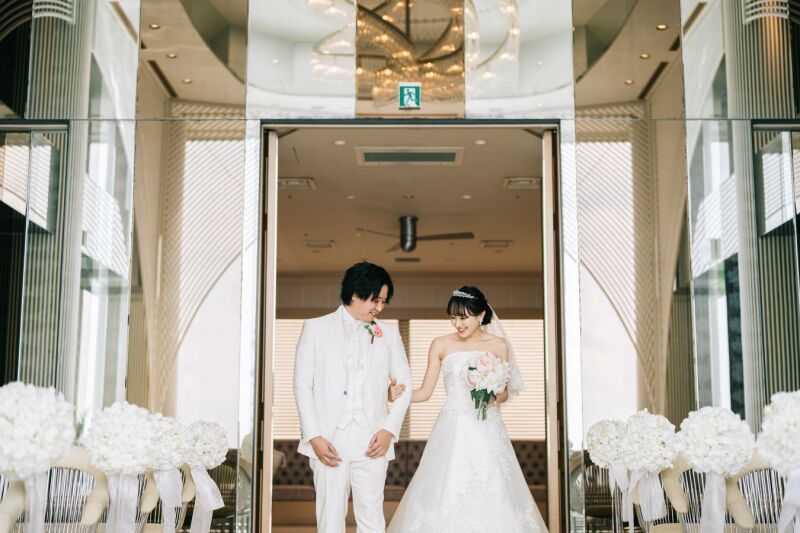 チャペルにご入場される、初々しいおふたり(^^♪