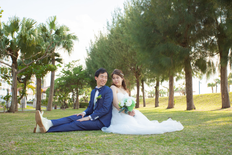 背中合わせで・・・