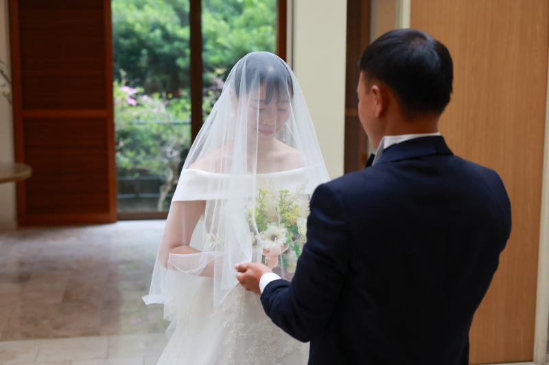 そっと優しく握った手から伝わる愛情と確かな温もり