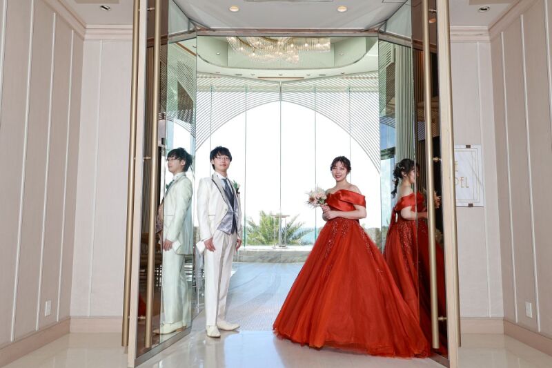 扉の向こうに広がる未来へ、ふたりのはじまり