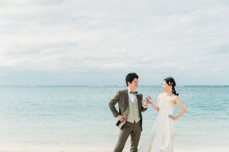 缶ビールで乾杯！沖縄スタイル