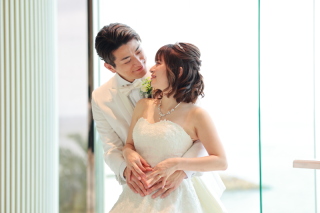 綺麗な海を一望できるチャペルで素敵な思い出を♪