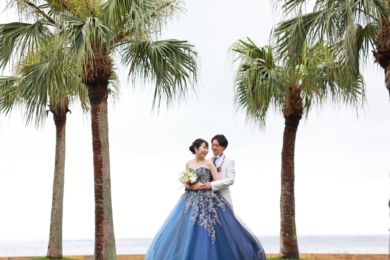 ２人寄り添って♡【ビーチ＆チャペル】