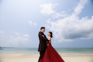 ウェディングドレスとカラードレス♡