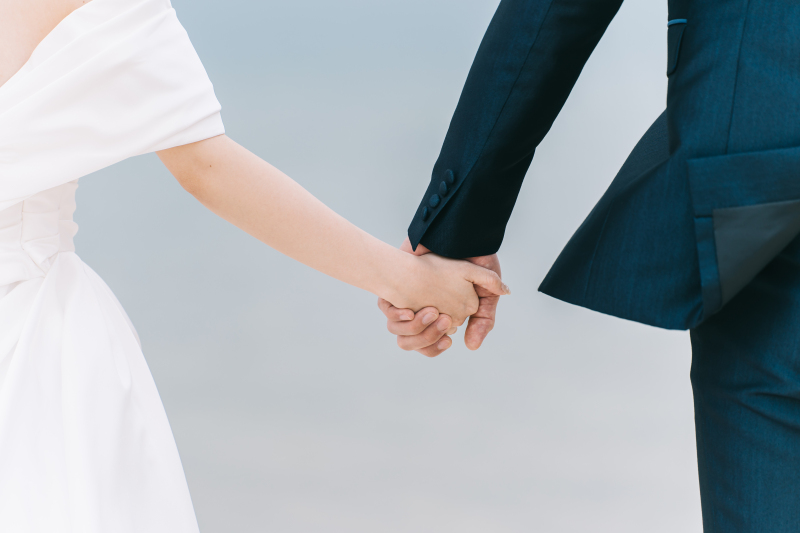 波打ち際を手を繋いで歩く、ただそれだけでいい♡♡