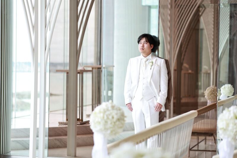 ちょっぴり緊張*ご新郎さまのソロショット★