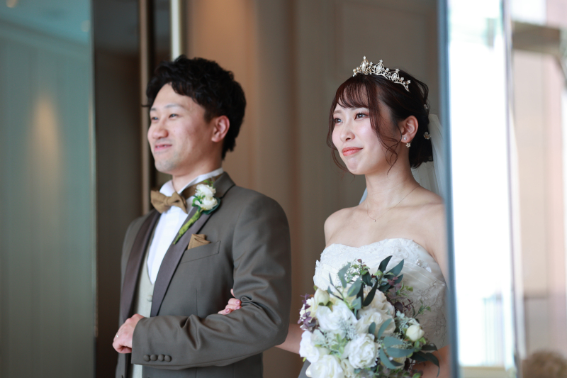 おふたりの素敵な入場シーン♡素敵な笑顔で♪