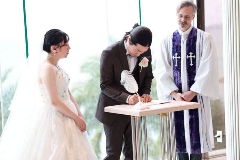 新たな未来を誓う、ひと筆の瞬間