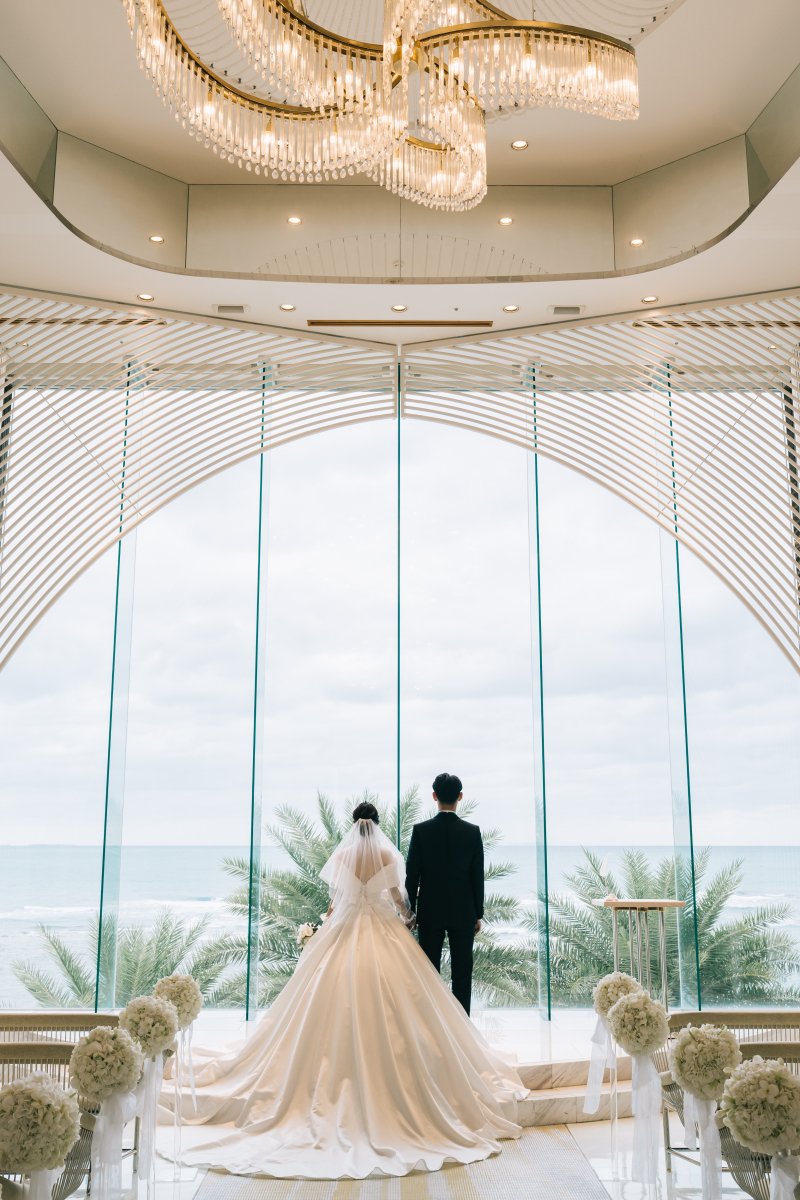 2人のシルエットが言葉にできないほどロマンチック