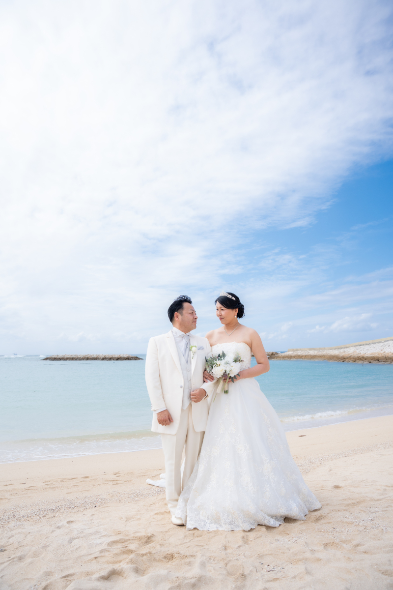 波打ち際を寄り添って歩く、ただそれだけで幸せです