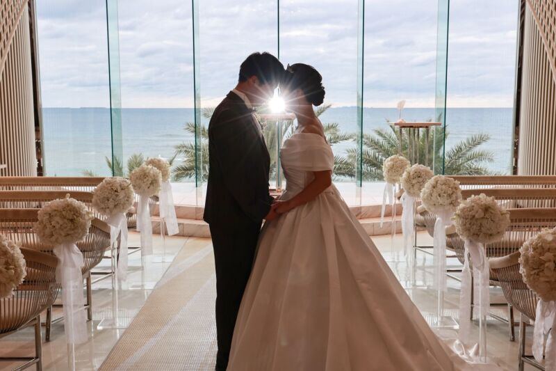 光差す瞬間、ふたりの永遠の誓い・・・