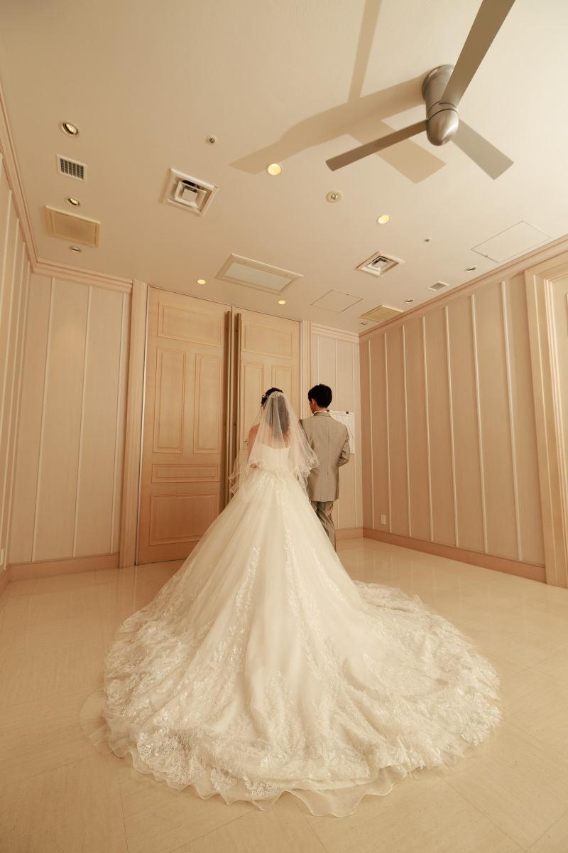 新郎新婦さま♡ドキドキの入場前ショット