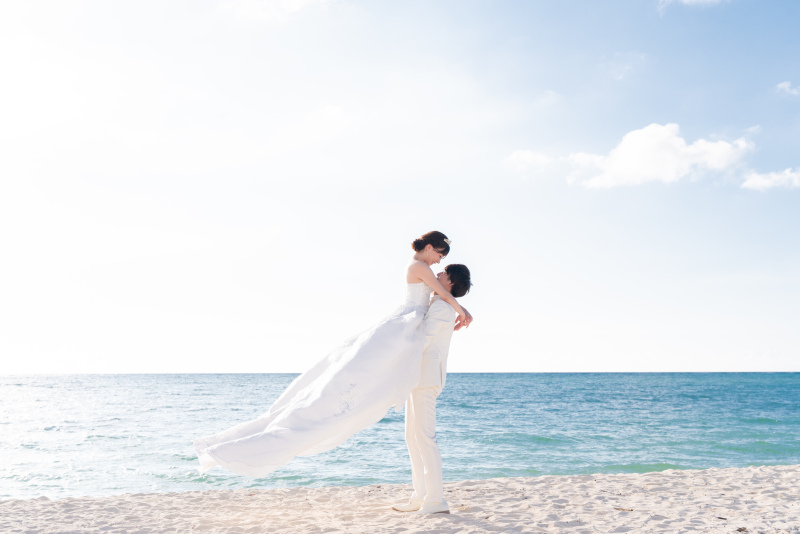 ウェディングドレス＆カラードレス（ファミリーフォト）