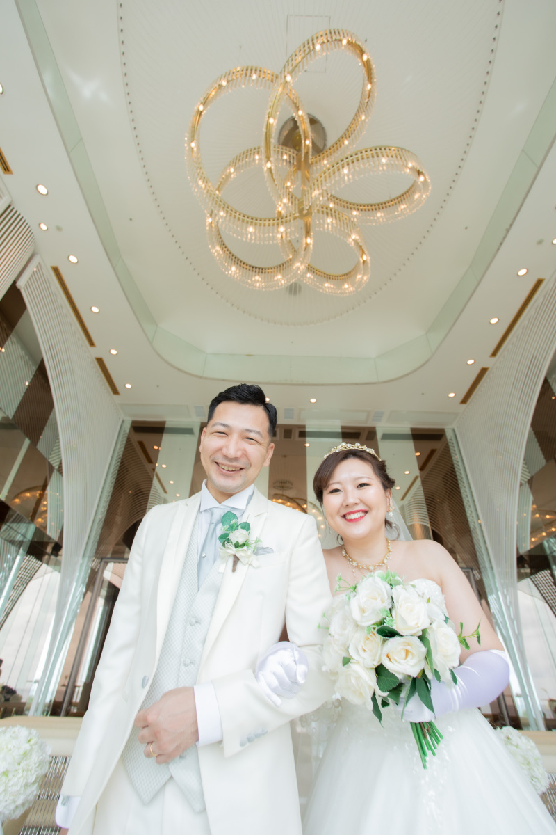 幸せいっぱいの笑顔で