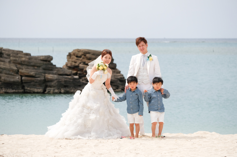 ビーチで記念撮影