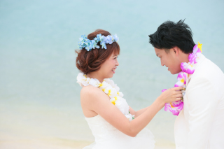 沖縄の海に笑顔満開！