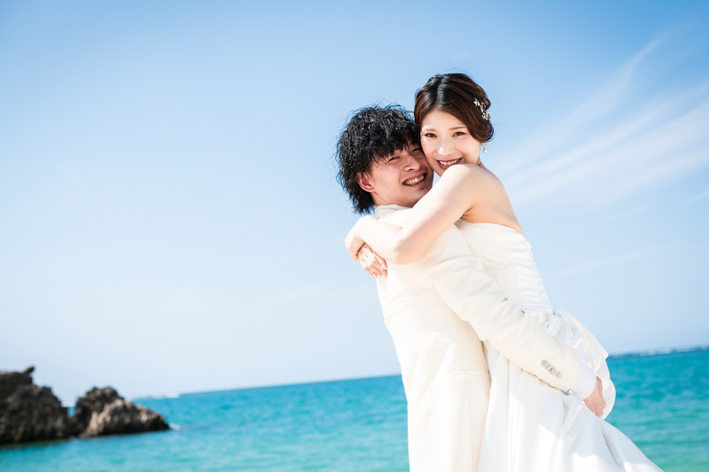 ぎゅっ♡おふたりの幸せオーラ全開