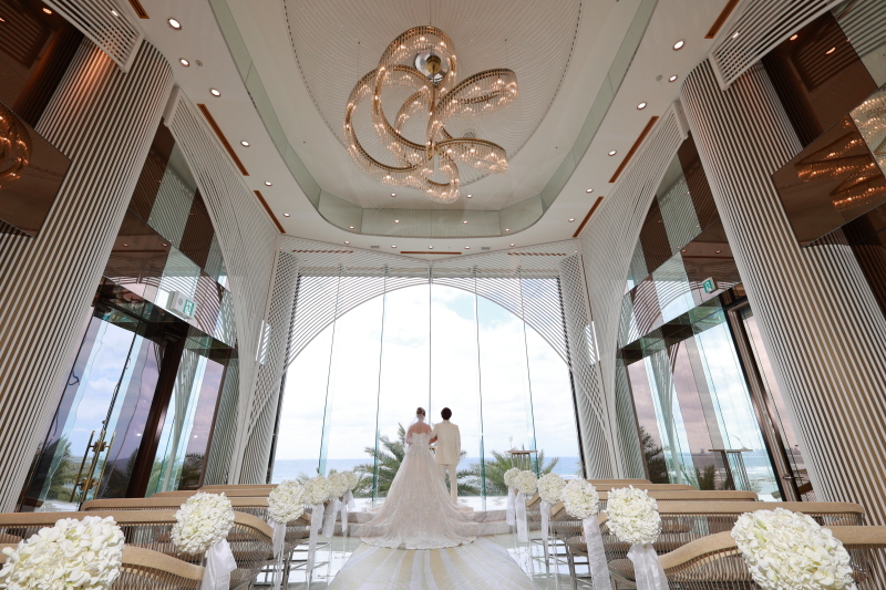 ふたりらしさ全開で♪ビーチ＆チャペルでフォトウエディング