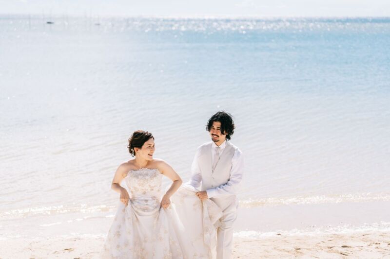 南国の風を感じながら、永遠に忘れない素敵な一日に